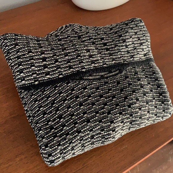 2/$20🍁 100% Cotton Black & White Cowl Neck Sweater - Picture 6 of 6
